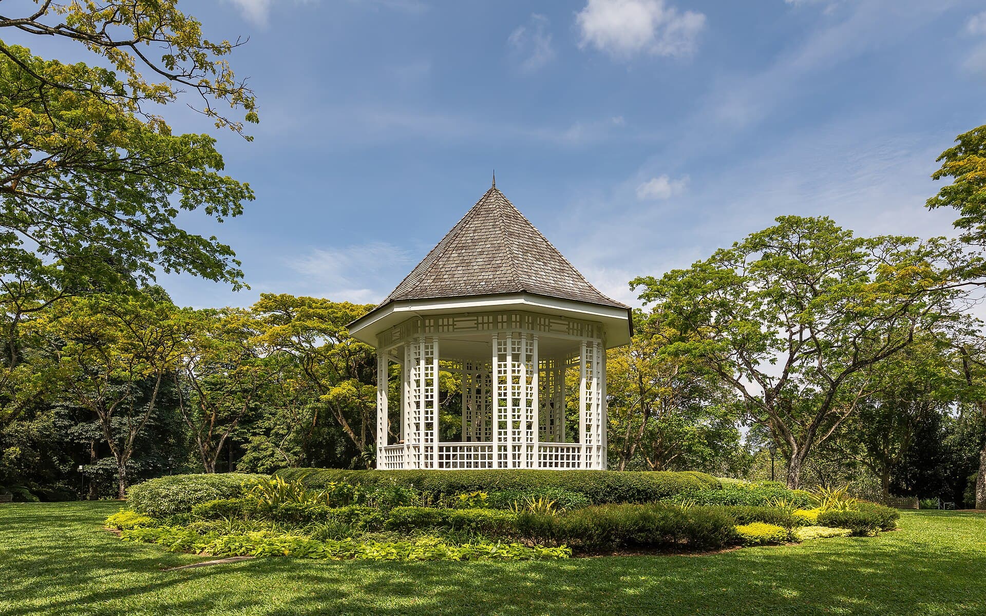 The bandstand at Singapore Botanic Gardens on a clear afternoon
